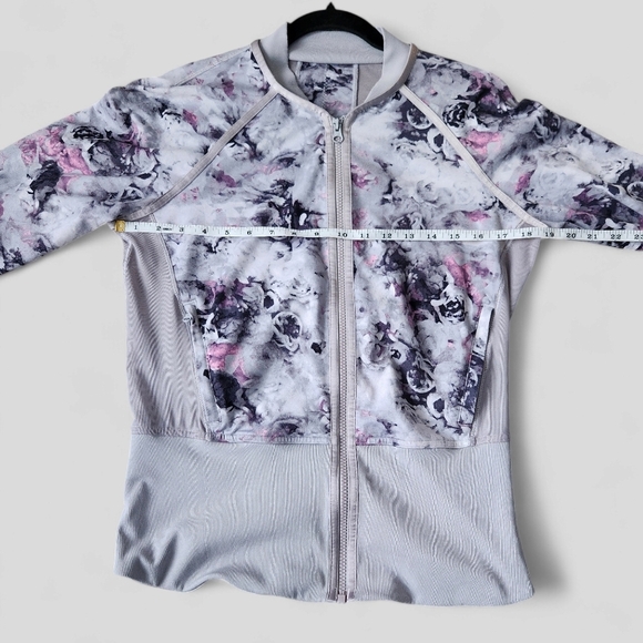 Lululemon If You're Lucky Jacket zip up gray purple Floral bomber Fairycore Sz 8 - Picture 10 of 13